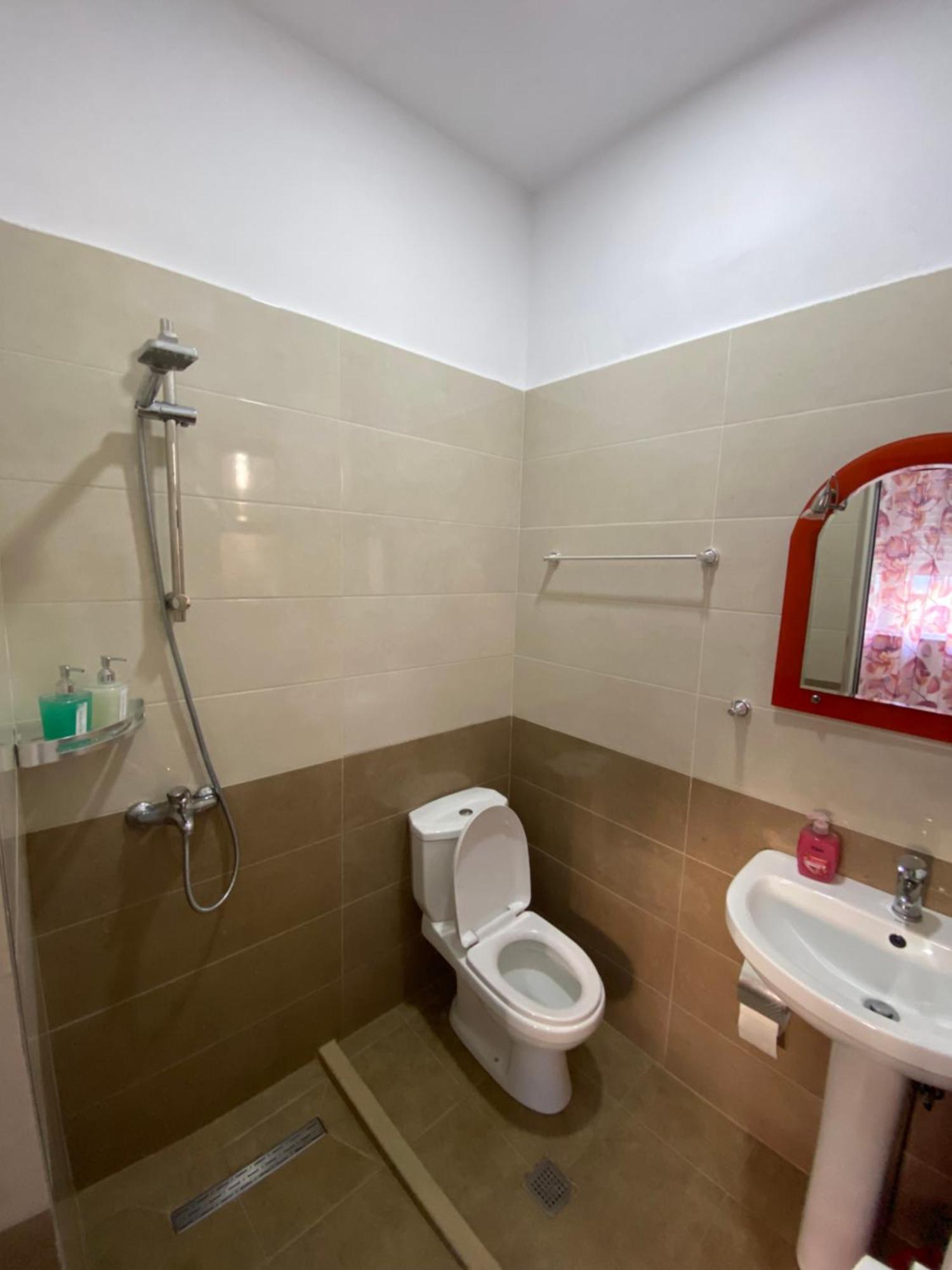 Ayso Inn Tirana City Center Esterno foto