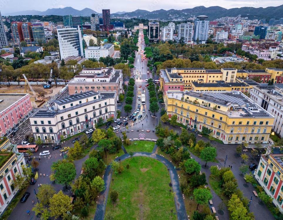 Ayso Inn Tirana City Center Esterno foto